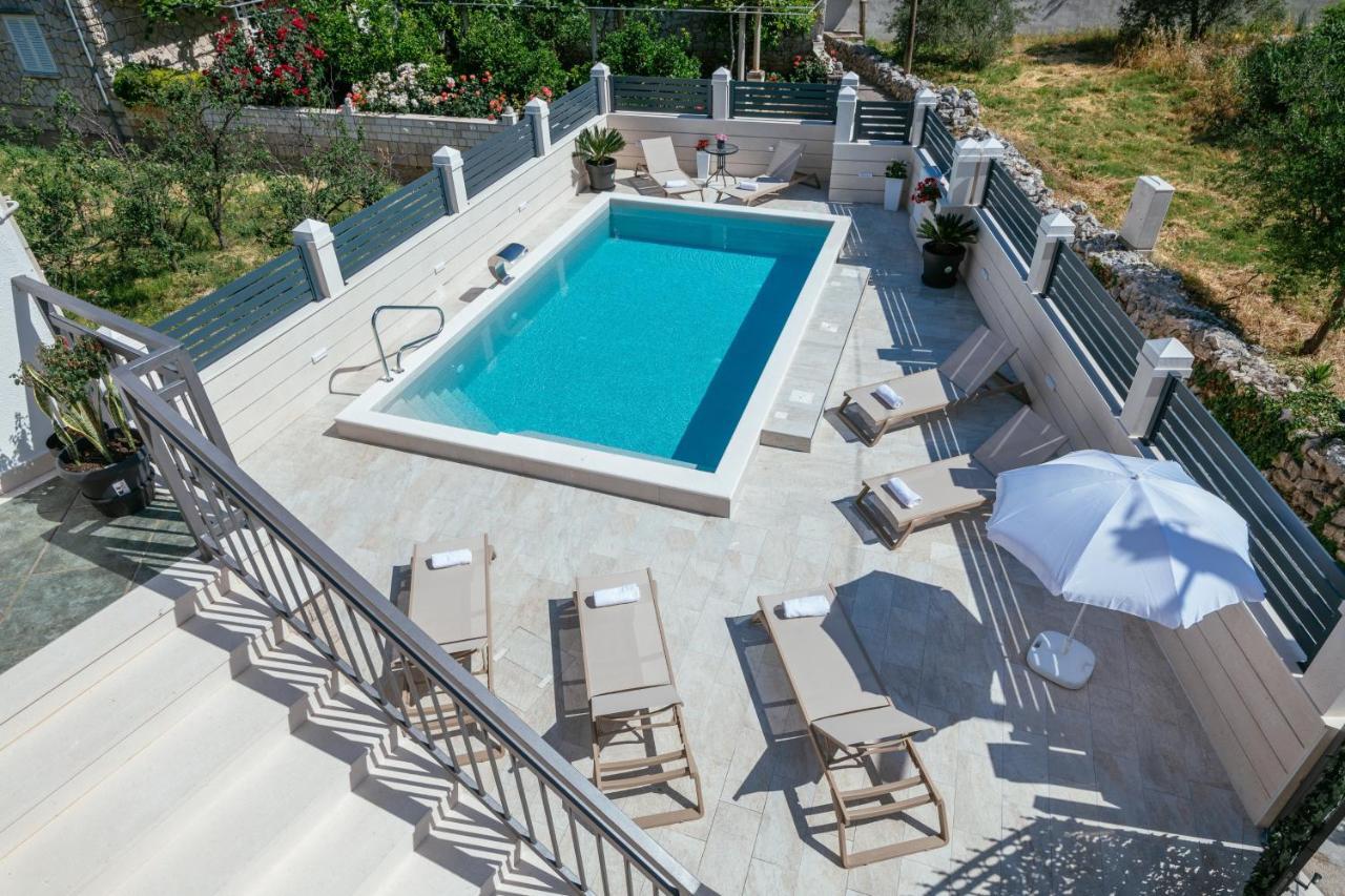 Apartments Dubelj Komolac Екстериор снимка