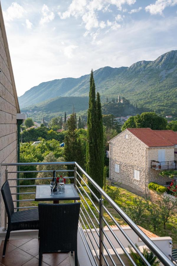 Apartments Dubelj Komolac Екстериор снимка