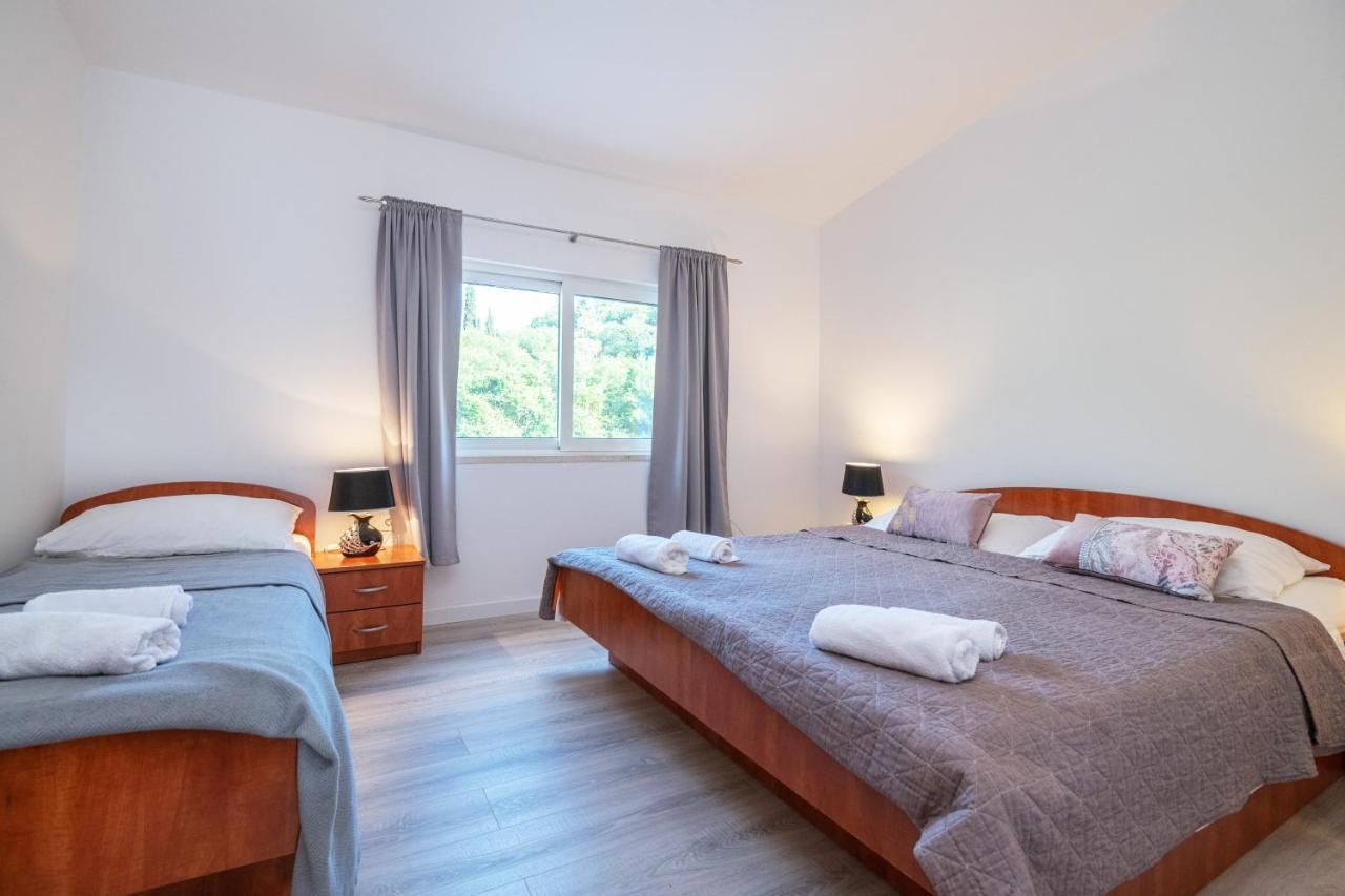 Apartments Dubelj Komolac Екстериор снимка