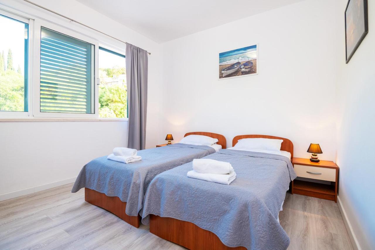 Apartments Dubelj Komolac Екстериор снимка