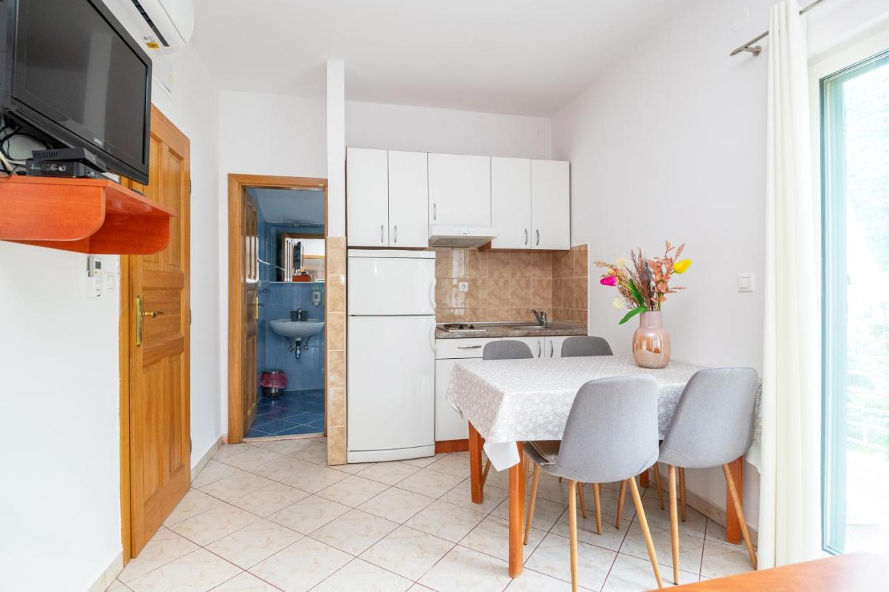 Apartments Dubelj Komolac Екстериор снимка