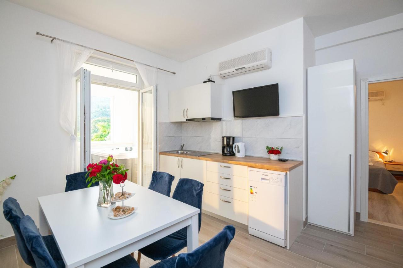 Apartments Dubelj Komolac Екстериор снимка