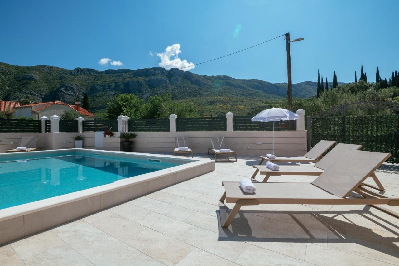 Apartments Dubelj Komolac Екстериор снимка