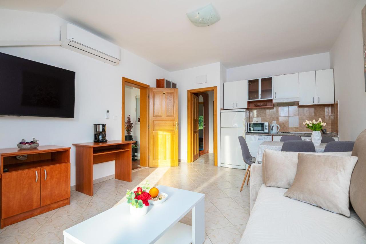Apartments Dubelj Komolac Екстериор снимка