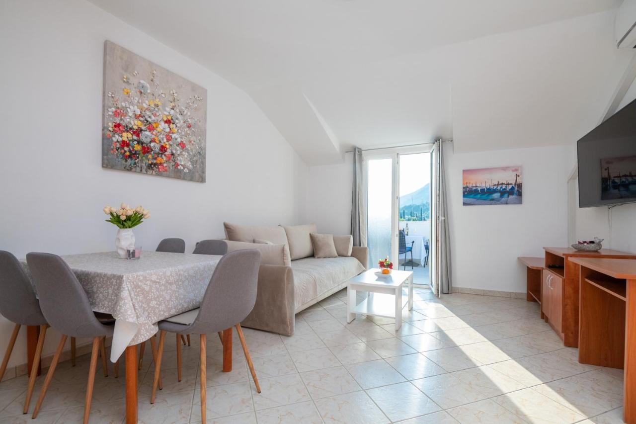 Apartments Dubelj Komolac Екстериор снимка