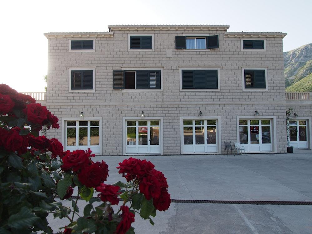 Apartments Dubelj Komolac Екстериор снимка