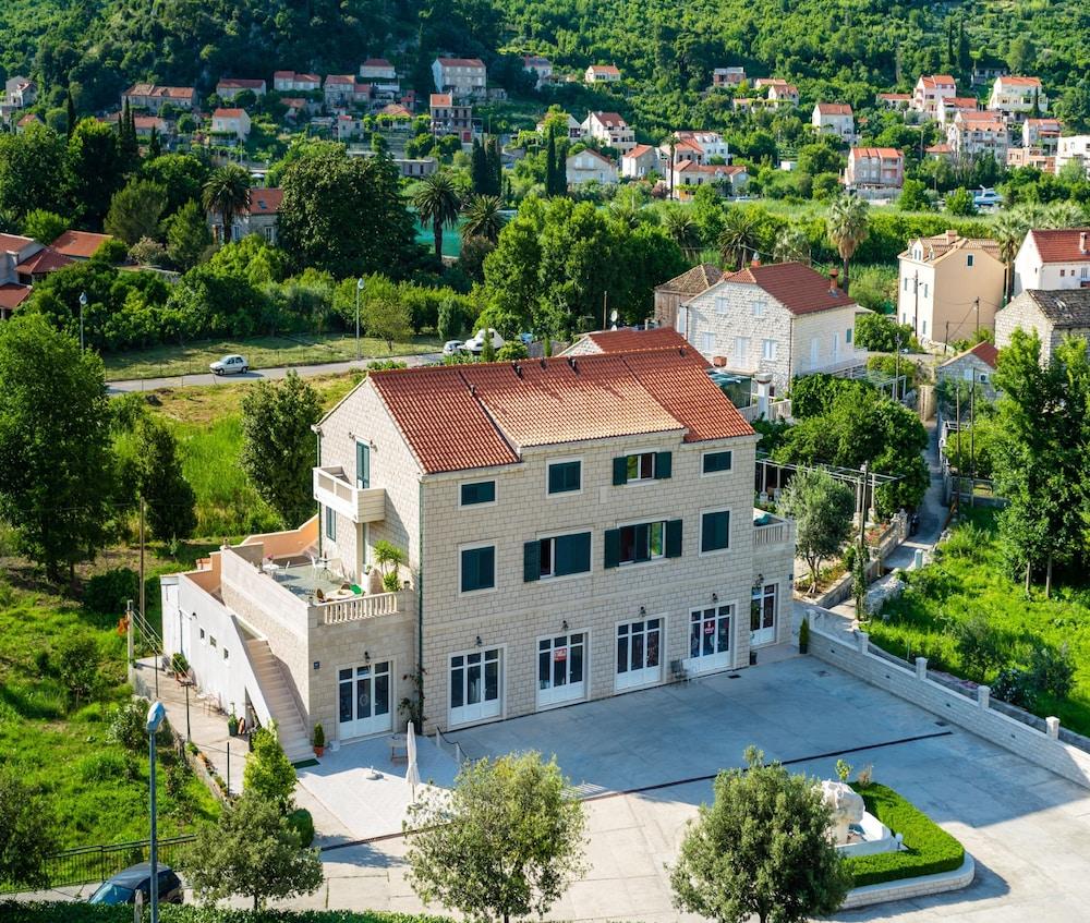 Apartments Dubelj Komolac Екстериор снимка